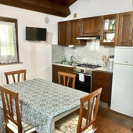 Santamarcellina شقة